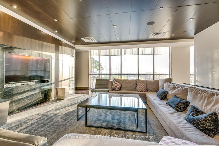 Property Photo: 510 Curran Place 511 ON L5B 0J8