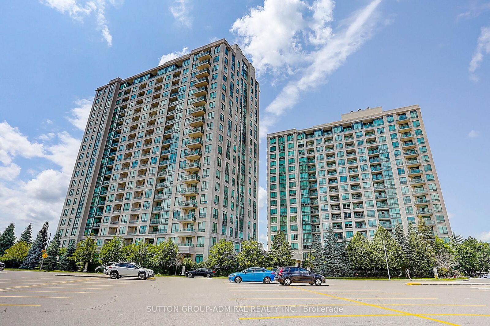 Property Photo: 100 Promenade Circle 806 ON L4J 7W7