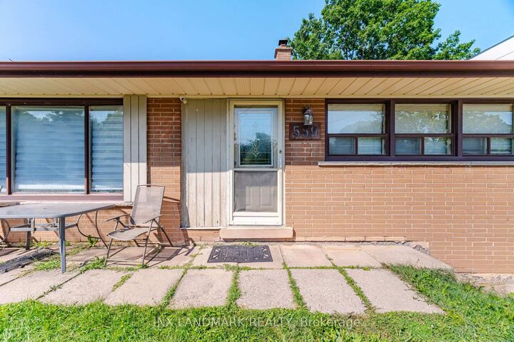Photo de la propriété: 559 Wolsey Crescent ON L6L 4W3