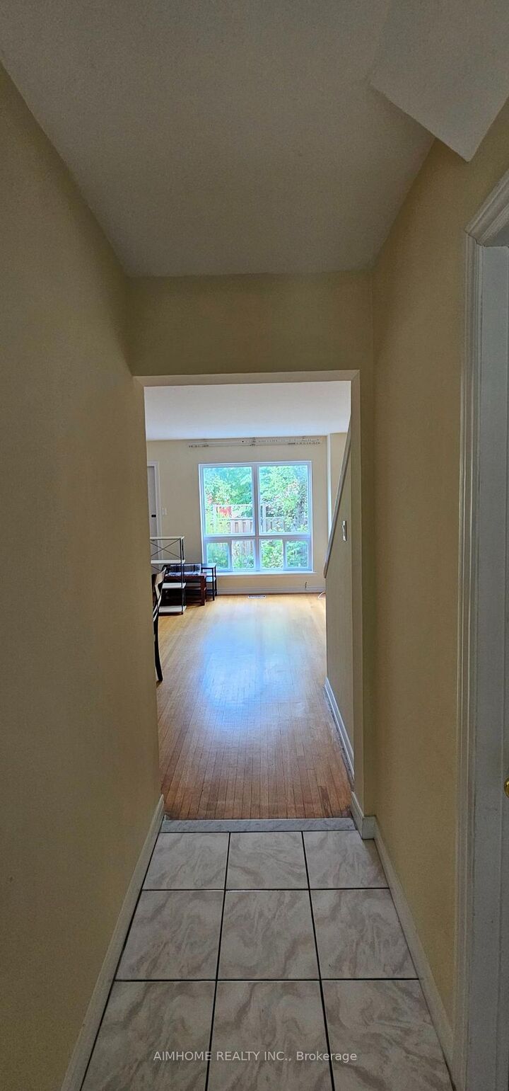 Property Photo: 8 Liszt Gate 6 ON M2H 1G7