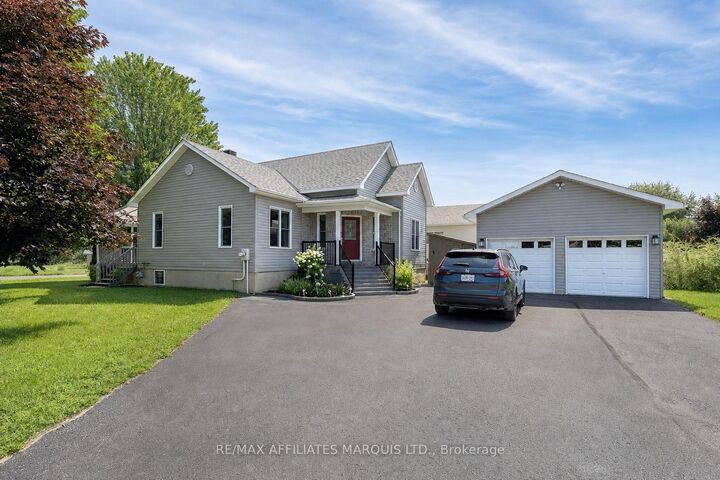 Property Photo: 4306 Schell Street ON K0C 2H0