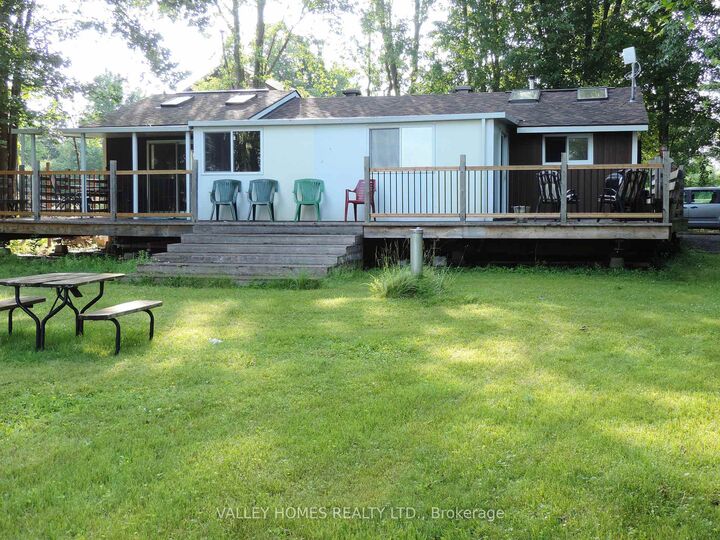 Property Photo: 2862 Ninth Line ON K7C 3P2