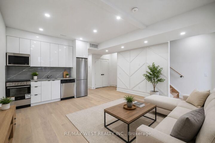 Property Photo: 202 Perth Avenue Upper ON M6P 3X8