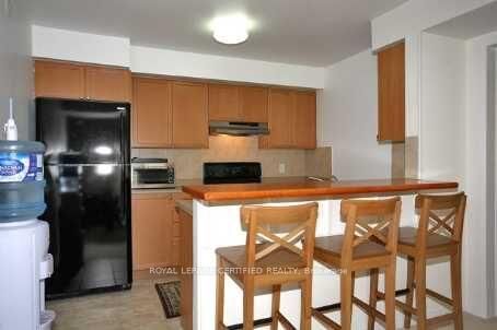 Property Photo:  4975 Southhampton Drive 227  ON L5M 8E7 