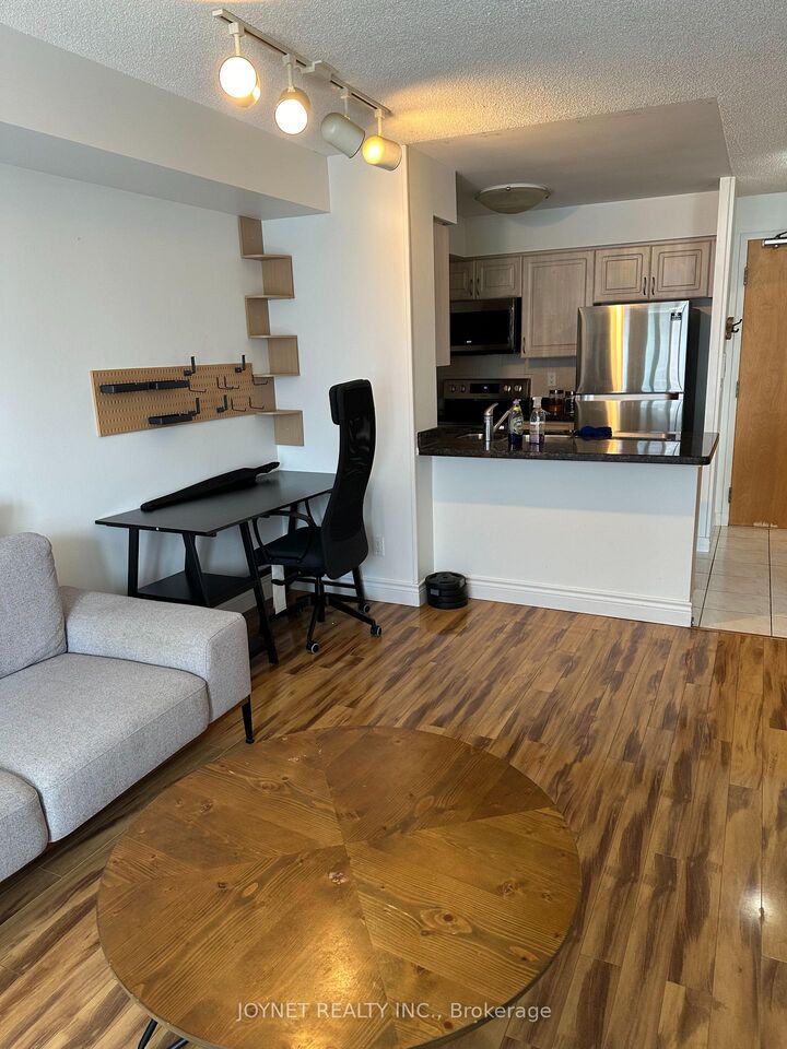 Photo de la propriété: 4968 Yonge Street 3010 ON M2N 5N7