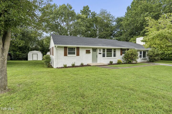 Property Photo:  1302 Oxford Place  TN 37601 