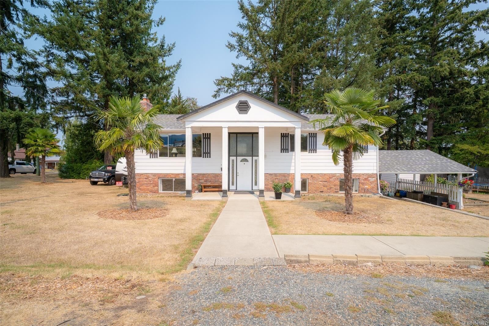 Property Photo:  2490 Highland Blvd  BC V9S 3N7 