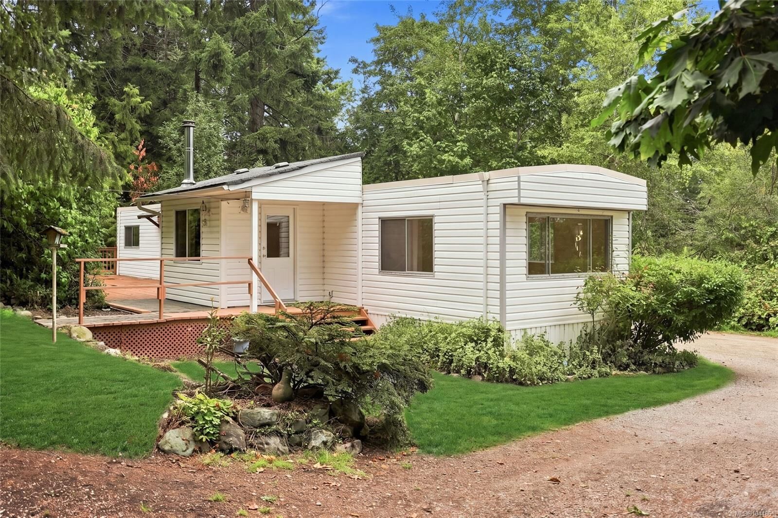 Property Photo:  470 Fourneau Way  BC V9P 2J7 