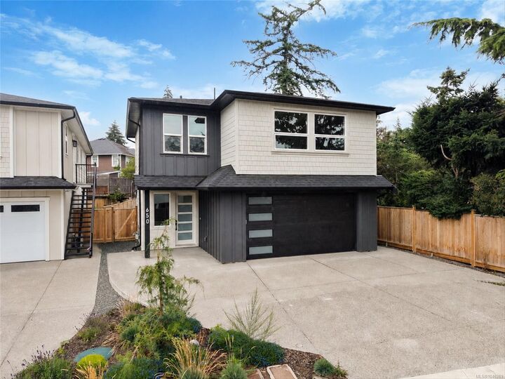Property Photo: 650 Wisteria Ridge BC V9B 3N4