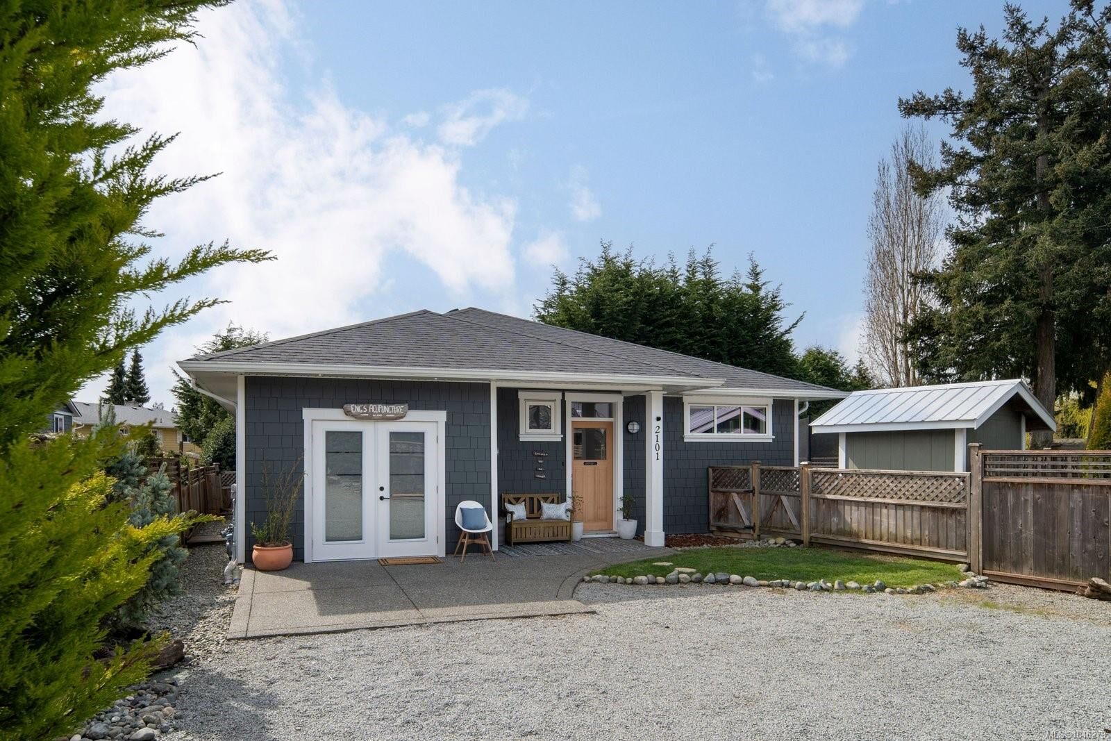 Property Photo: 2101 Weiler Ave W BC V8L 1R3
