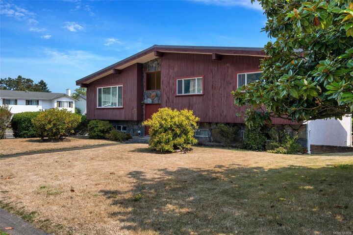 Property Photo: 4333 Ramsay Pl BC V8N 4Y8