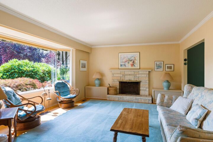 Property Photo: 2045 San Rafael Cres BC V8N 2H7