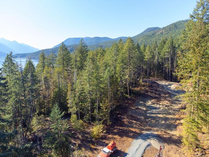 Property Photo: 11196 Taylor Arm Dr #Sl 2 BC V9Y 9A5