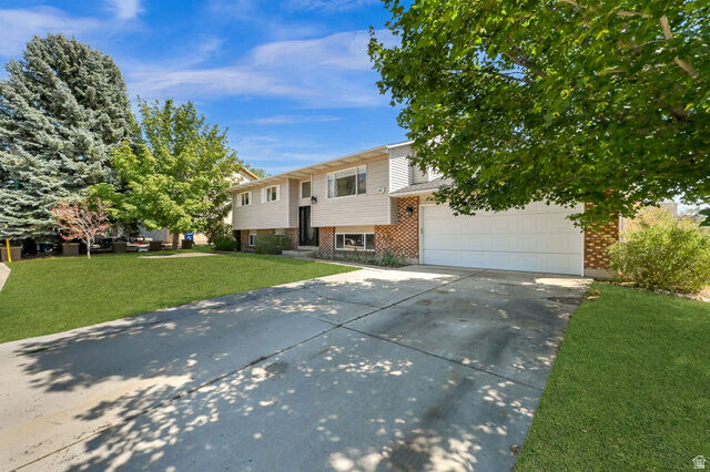 Property Photo: 495 W 920 N UT 84057