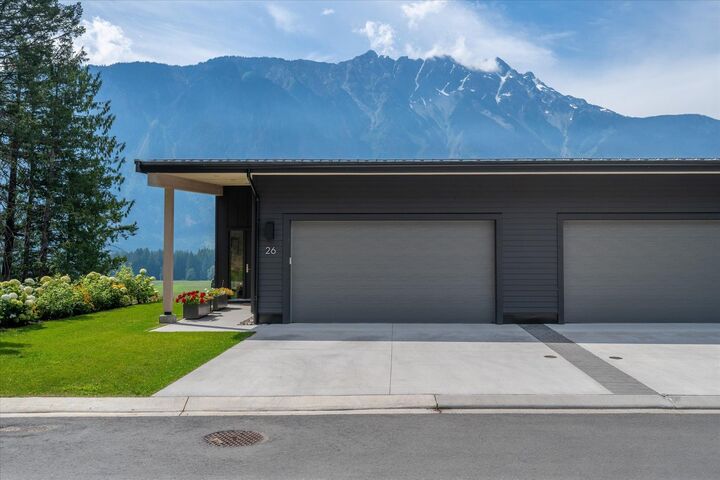 Property Photo: 4000 Sunstone Way 26 BC V0N 2L3