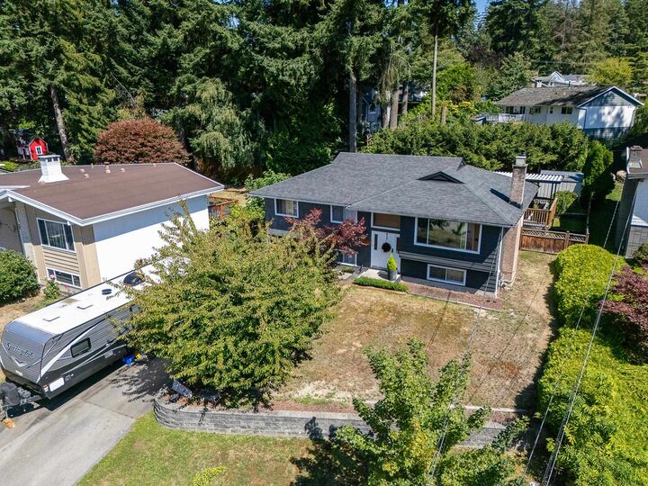 Property Photo: 635 Midvale Street BC V3J 6M1