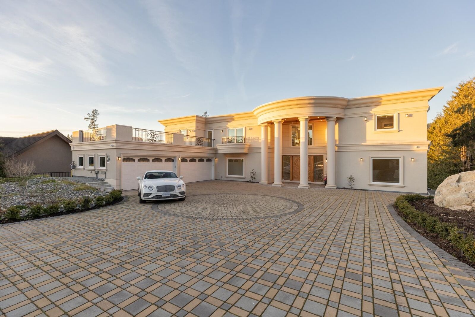Property Photo: 5417 Greentree Road BC V7W 1N3