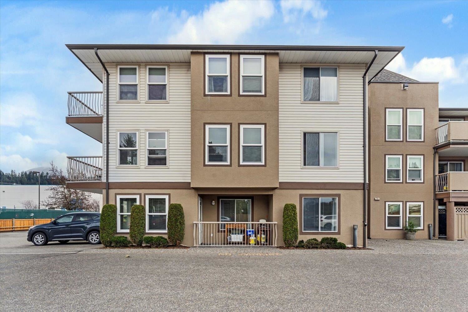 Property Photo: 45702 Watson Road 111 BC V2R 3E6