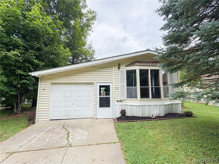 Property Photo:  178 Bush Gardens  NY 14004 