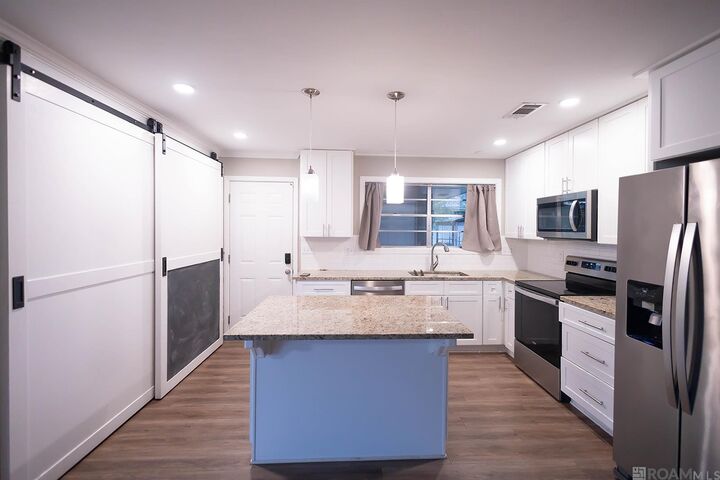 Property Photo: 230 W Chestnut St LA 70454