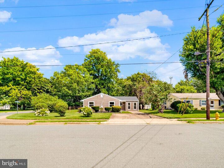 Property Photo:  14209 Mount Pleasant Drive  VA 22191 