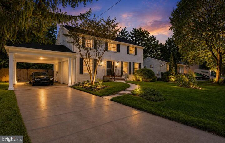 Property Photo:  2524 Swift Run Street  VA 22180 
