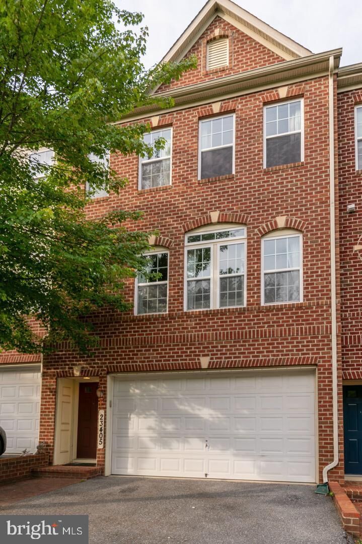 Property Photo:  23405 Forest Haven Way  MD 20871 