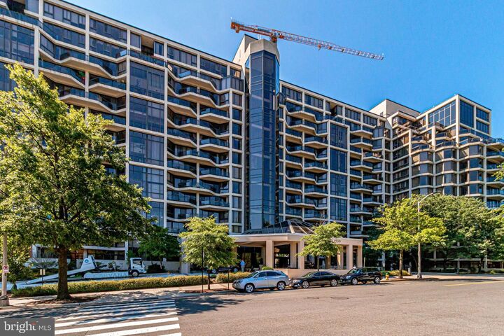 Property Photo: 1530 Key Boulevard 219 VA 22209