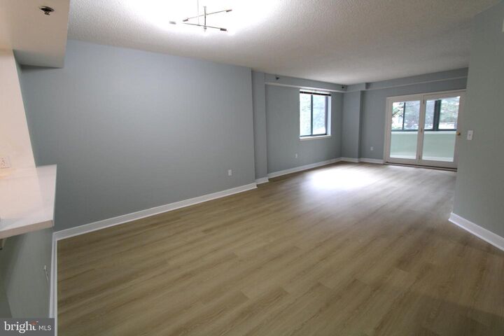 Property Photo:  1045 N Utah Street 2-210  VA 22201 