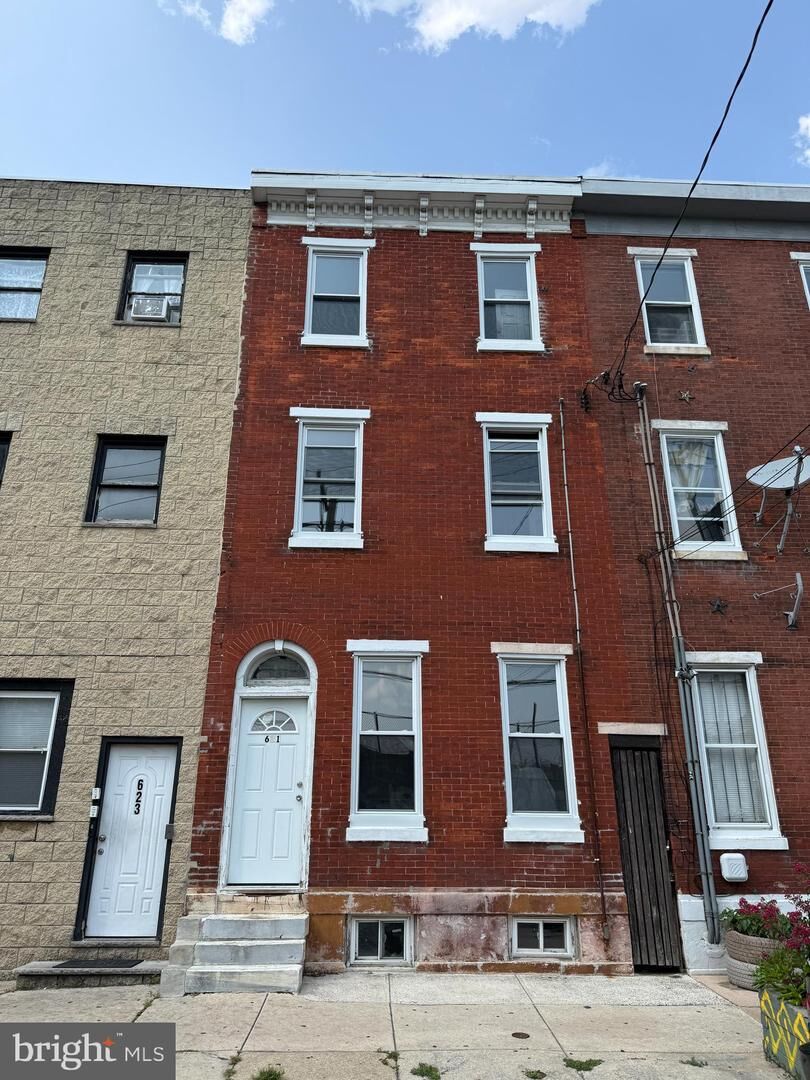 Property Photo:  621 Dickinson Street  PA 19147 