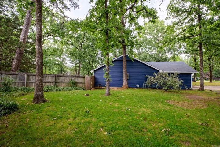 Property Photo:  4 Oak Forest Cove  AR 72113 