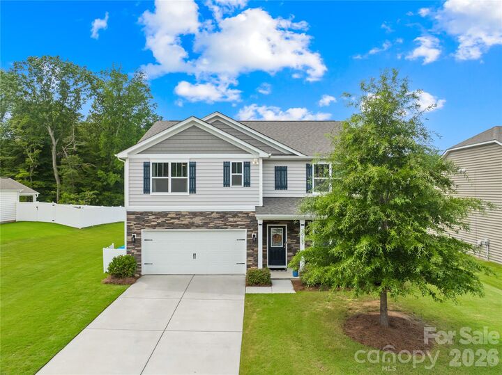 Property Photo: 705 Saddlebred Lane NC 28097