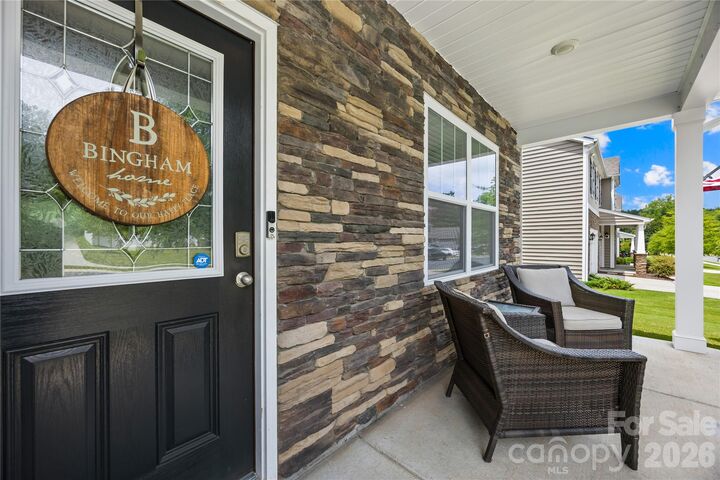 Property Photo:  705 Saddlebred Lane  NC 28097 