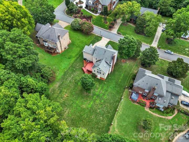 Property Photo: 5709 Mallard Grove Road NC 28269