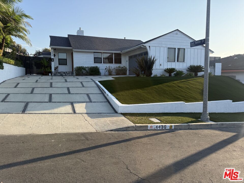 Property Photo:  4439 Don Zarembo Dr  CA 90008 