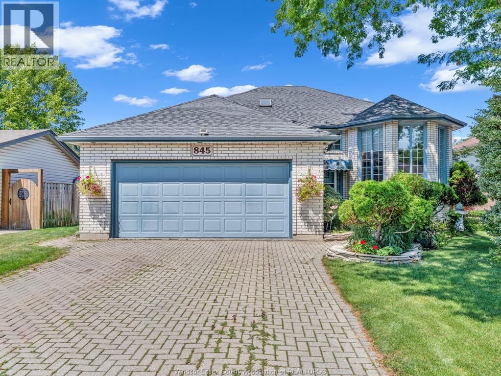 Property Photo: 845 Superior Street ON N9J 3E6