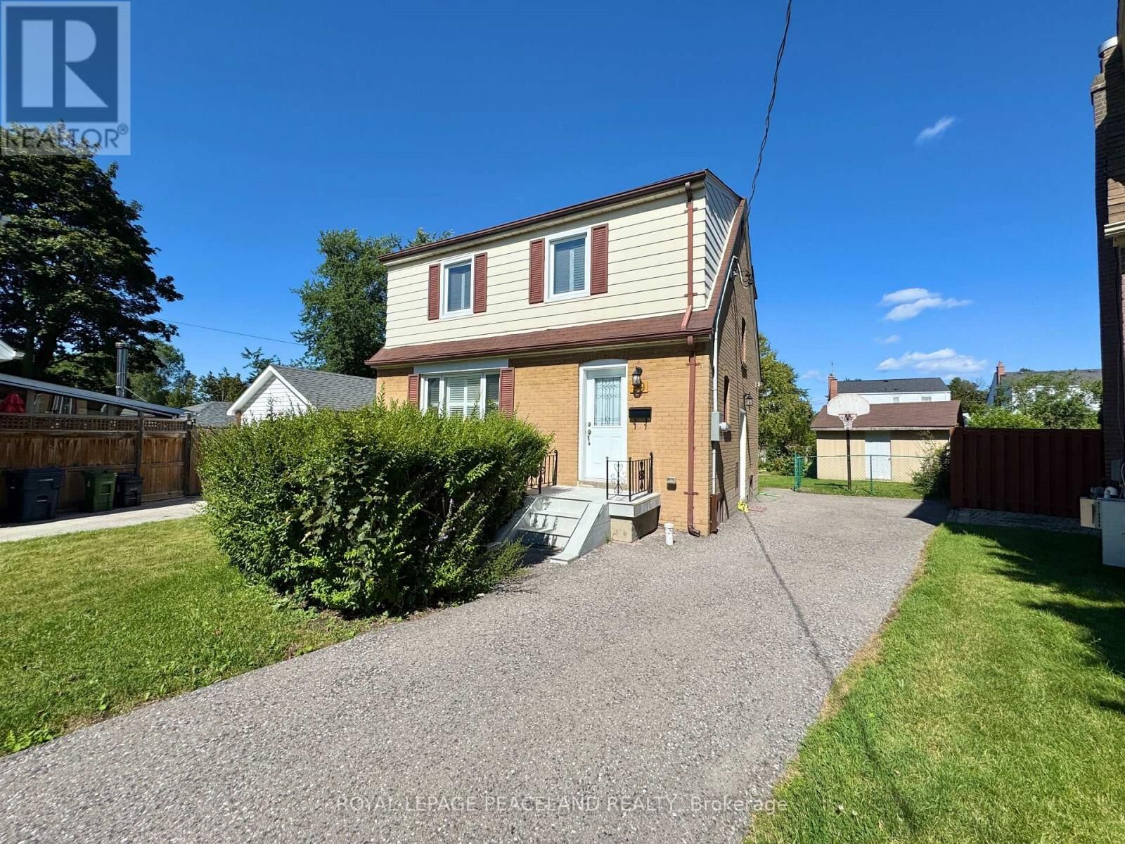 Property Photo:  29 Rosita Crescent  ON M1L 1X7 
