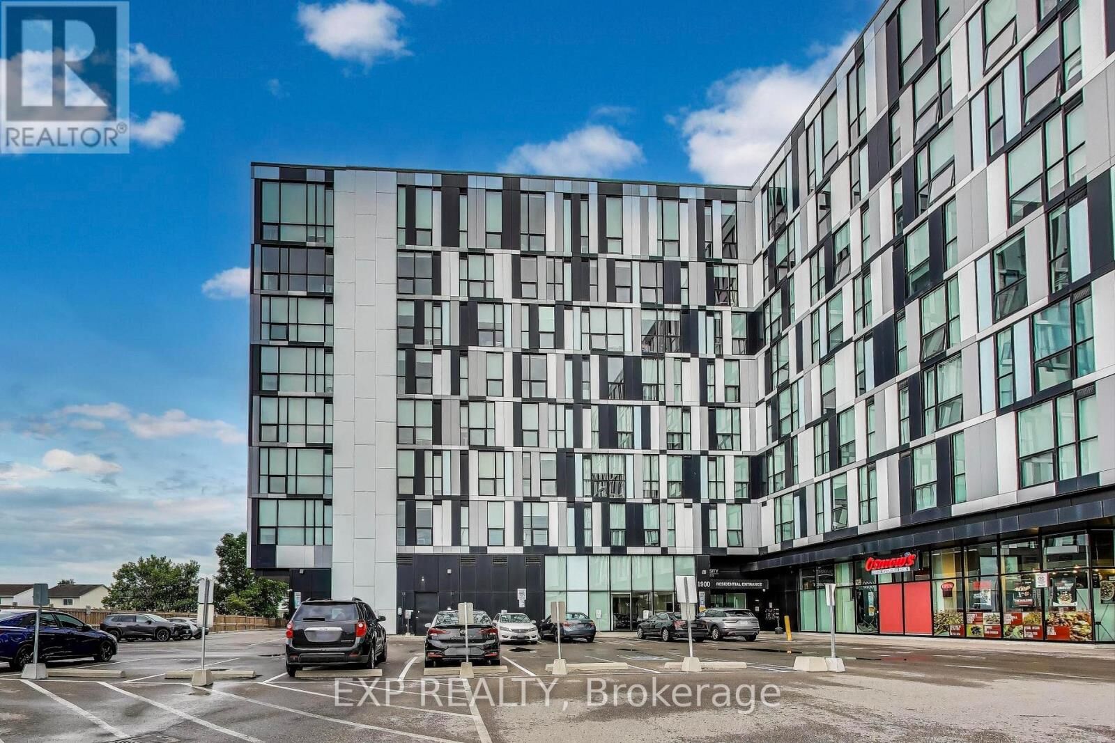 Property Photo:  1900 Simcoe Street North 739  ON L1G 0C1 