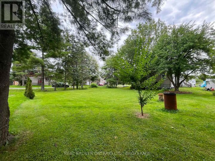 Property Photo:  0000 Queen Street  ON K0C 1N0 