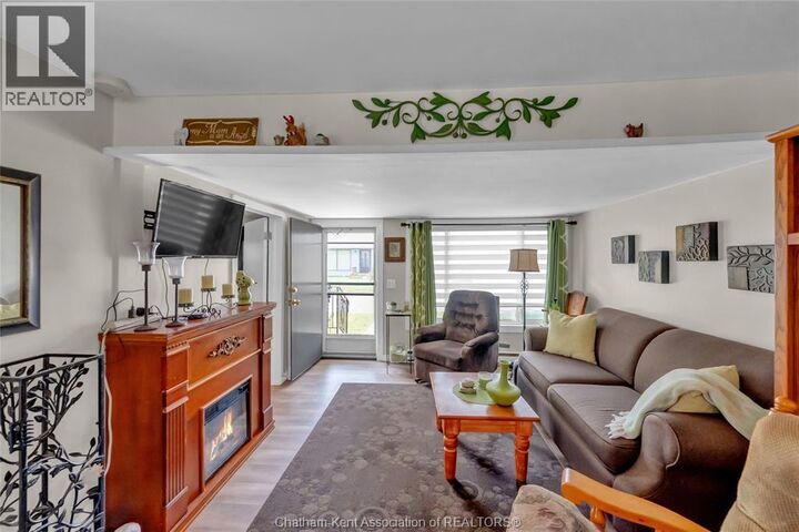 Property Photo:  9 Park Lane  ON N7M 4X9 