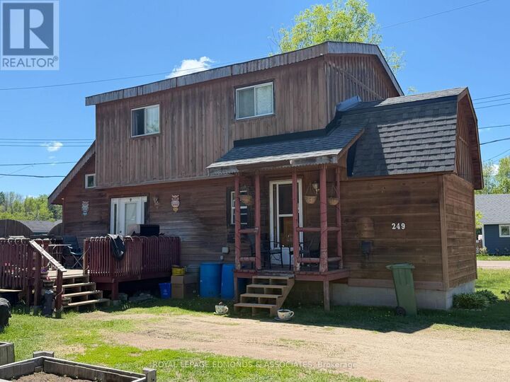 249 Wilfred Street — photo 1