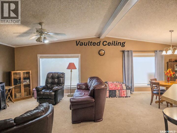 Property Photo:  510 City View Estates  SK S4P 3W8 