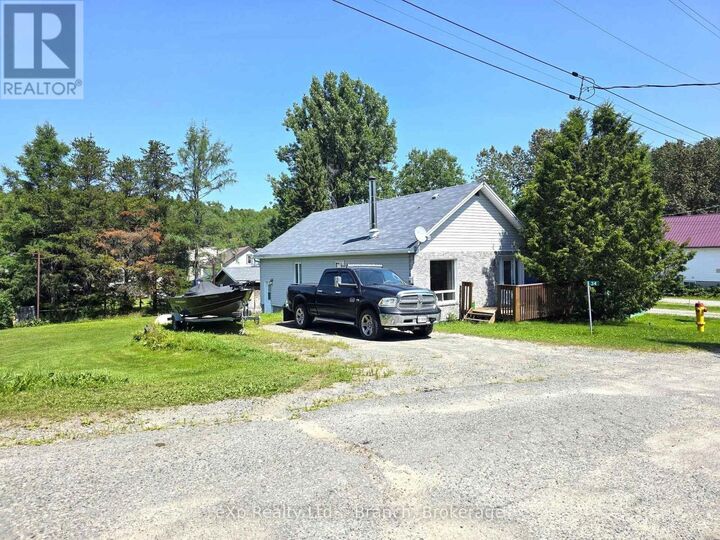 Property Photo: 34 Third Avenue ON P0K 1L0