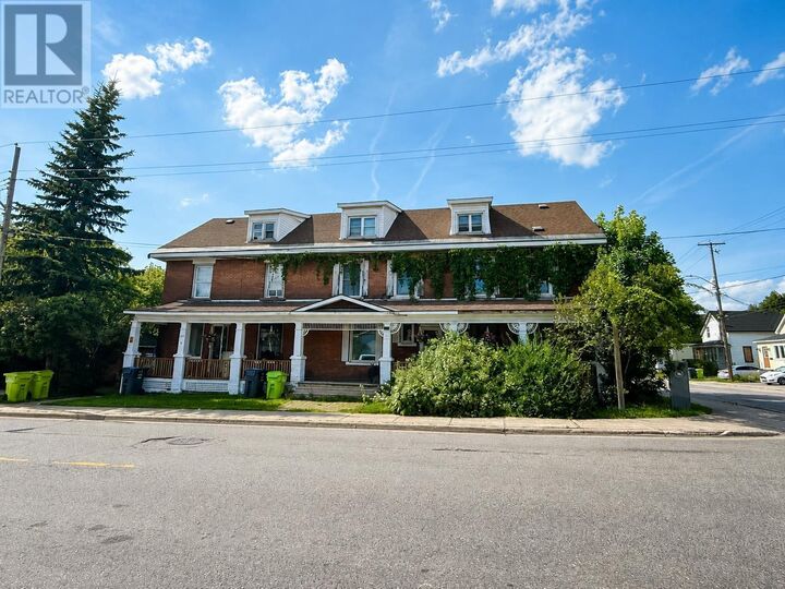 Property Photo:  137-141 Tancred St  ON P6A 2W2 