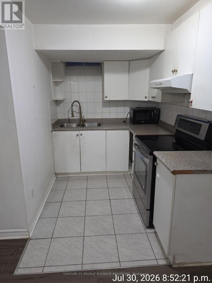 Property Photo: 84 Alfonso Crescent East Bsmt ON L6P 1S4