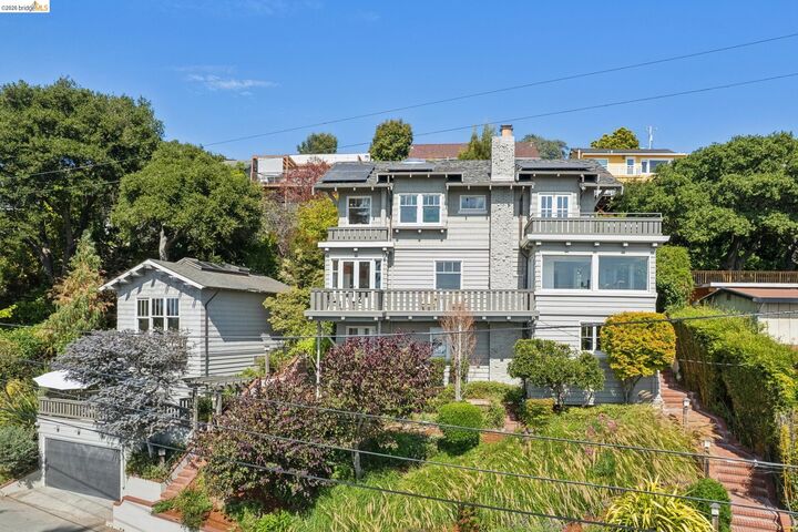 Property Photo:  150 Scenic Ave  CA 94611 