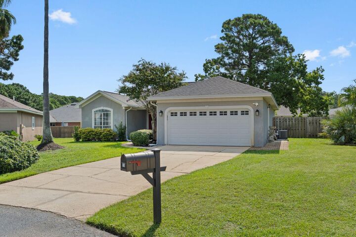 Property Photo:  180 Bonaire Boulevard  FL 32550 