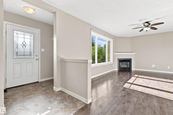 Property Photo: 1317 11 Street AB T9M 1J5