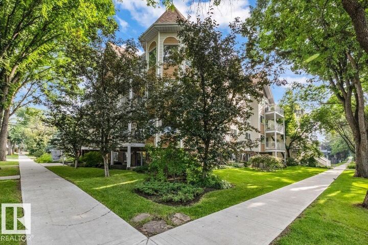 Property Photo: 8503 108 Street NW 202 AB T6E 6J9