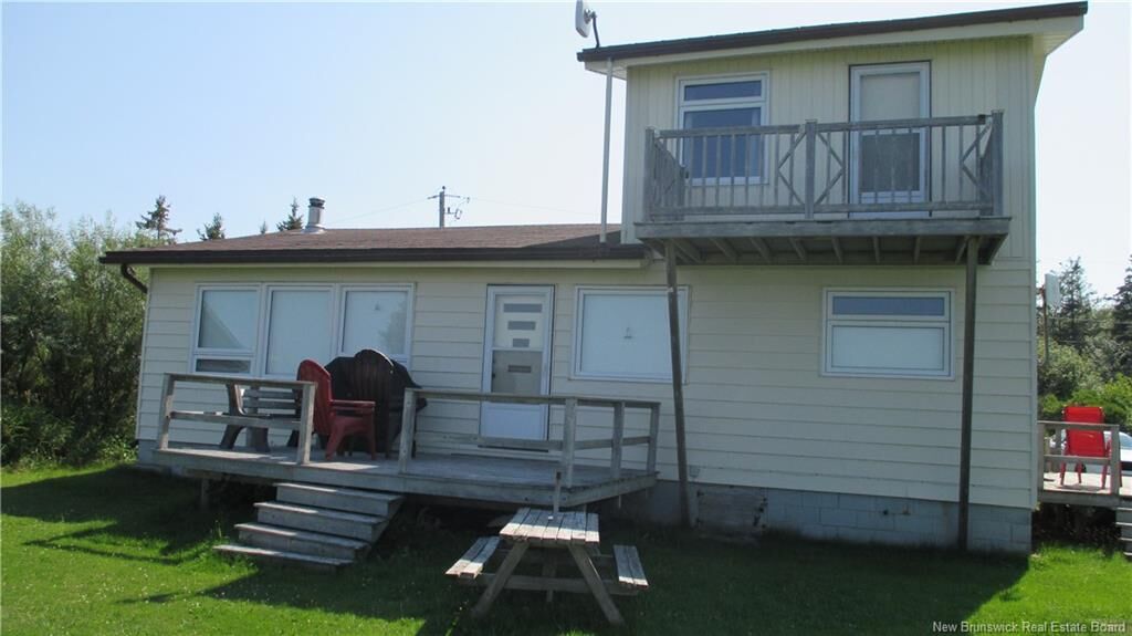 Property Photo: 39 Lawrence Court NB E4M 3E9